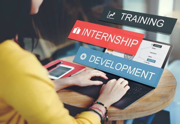 Top 7 Advantages Of The Virtual (Online) Internship - CareerForFreshers